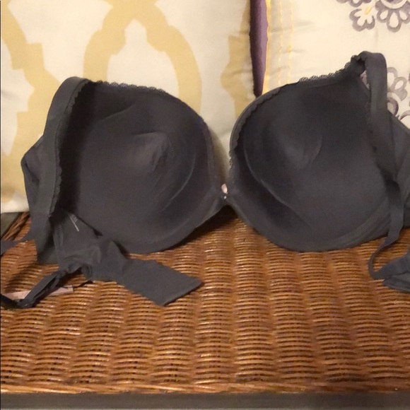 Victoria’s Secret gray 36DD NWT Bra - Picture 2 of 4
